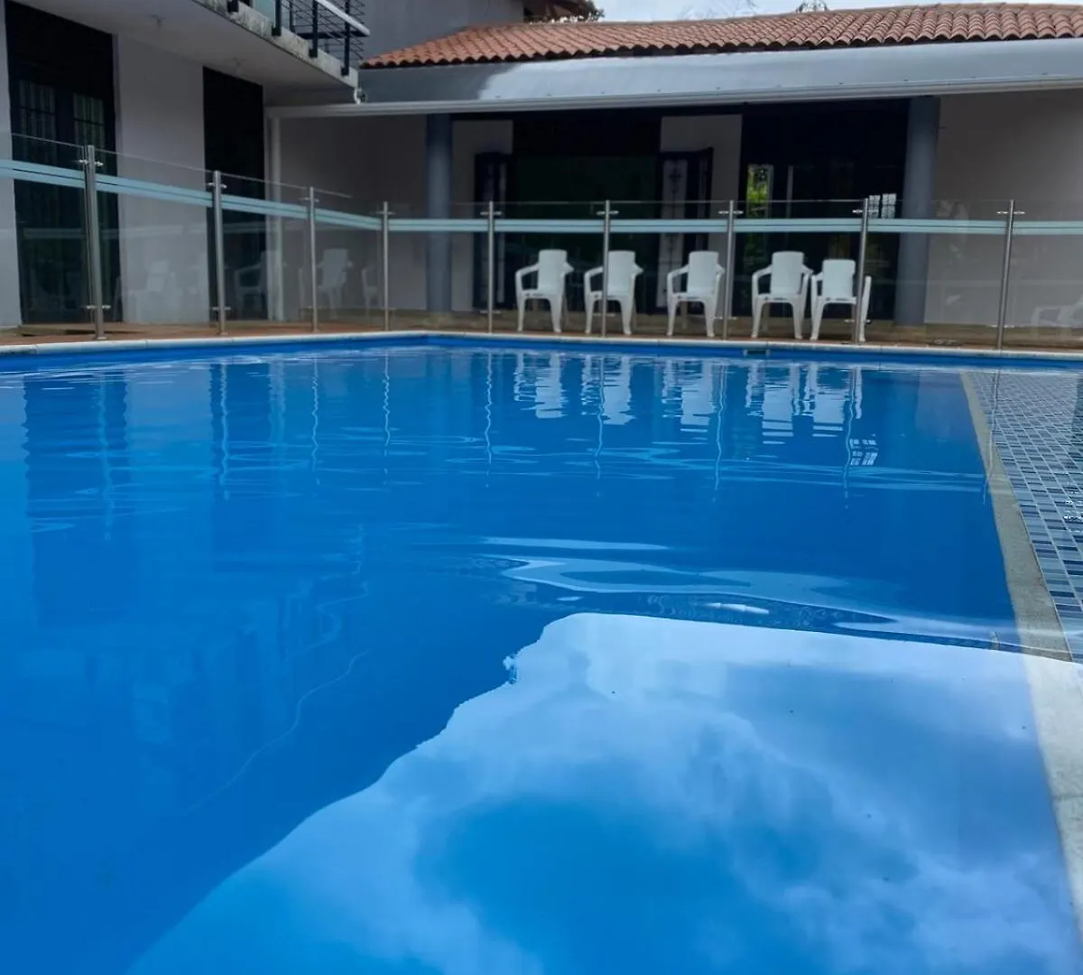 Casa Campestre Con Piscina En Villavicencio Holiday home