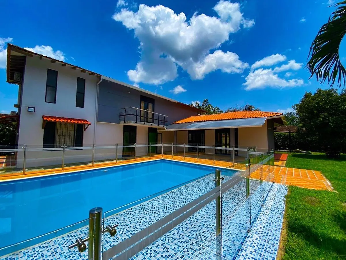 Casa Campestre Con Piscina En Villavicencio Colombia